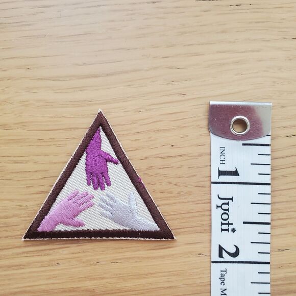 Vintage Y2K Girl Scout Brownie Try-It "Friends Are Fun" Patch - Picture 3 of 3